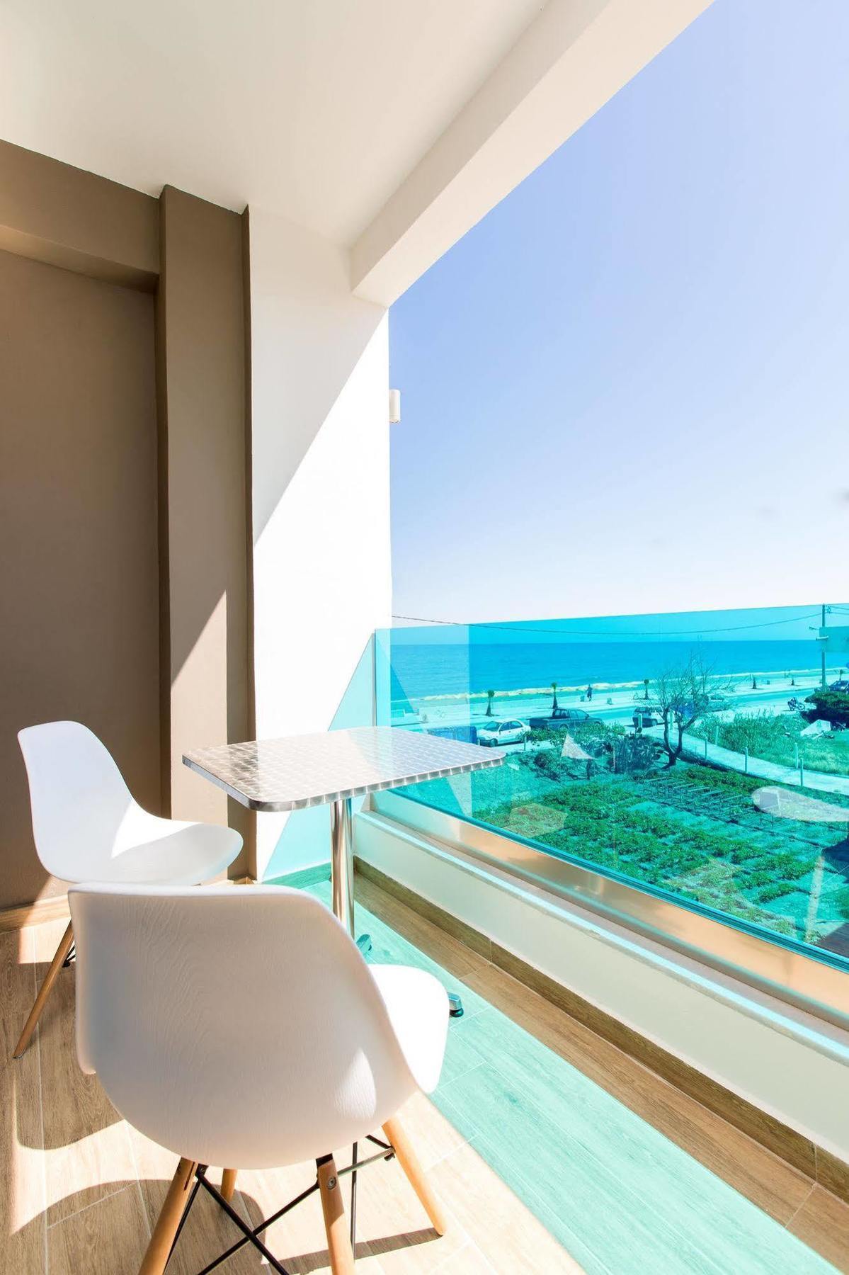 Golden Coast Seaside Apartments Ретимно Экстерьер фото